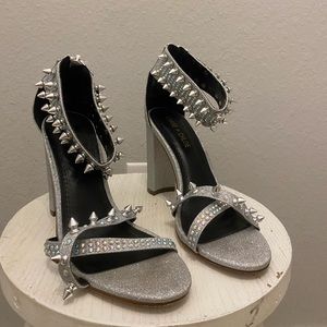 CHASE + CHLOE Sparkly Open Heels size 7.5 NWOB